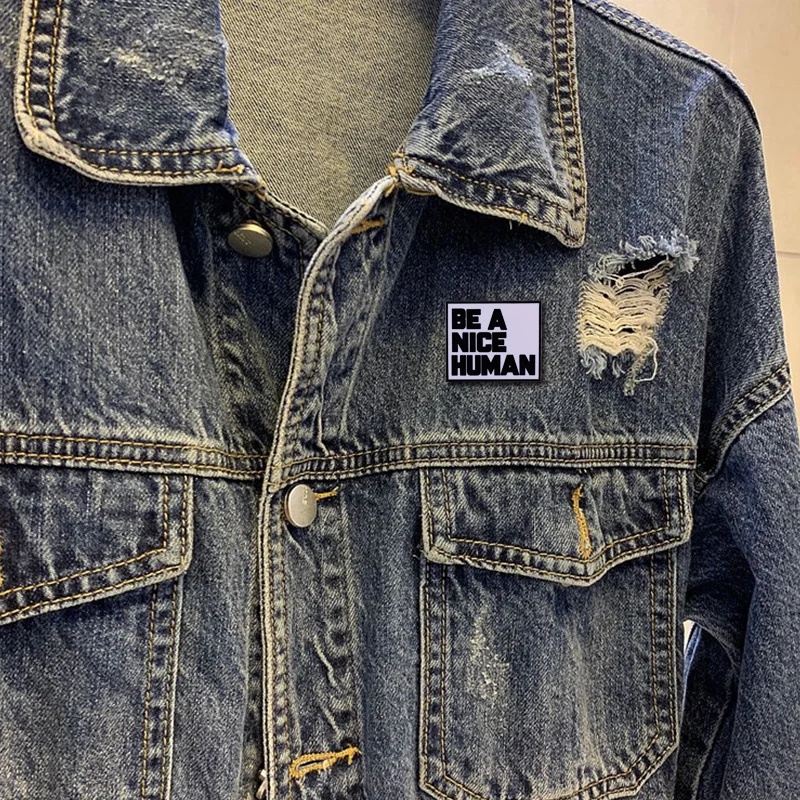 Значок быть милым человеком Мотивационная позитивная вдохновляющая цитата