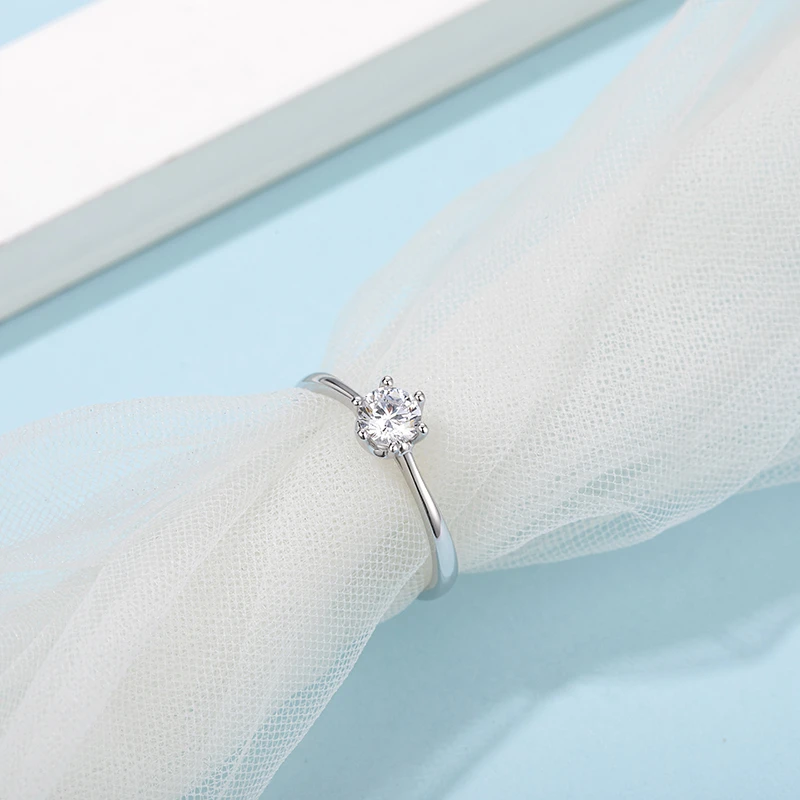 

White Gold Plated 925 Silver color Main Stone 0.5ct 5.0mm Moissanites Wedding Fashion Jewelry Ring For Girls M32B