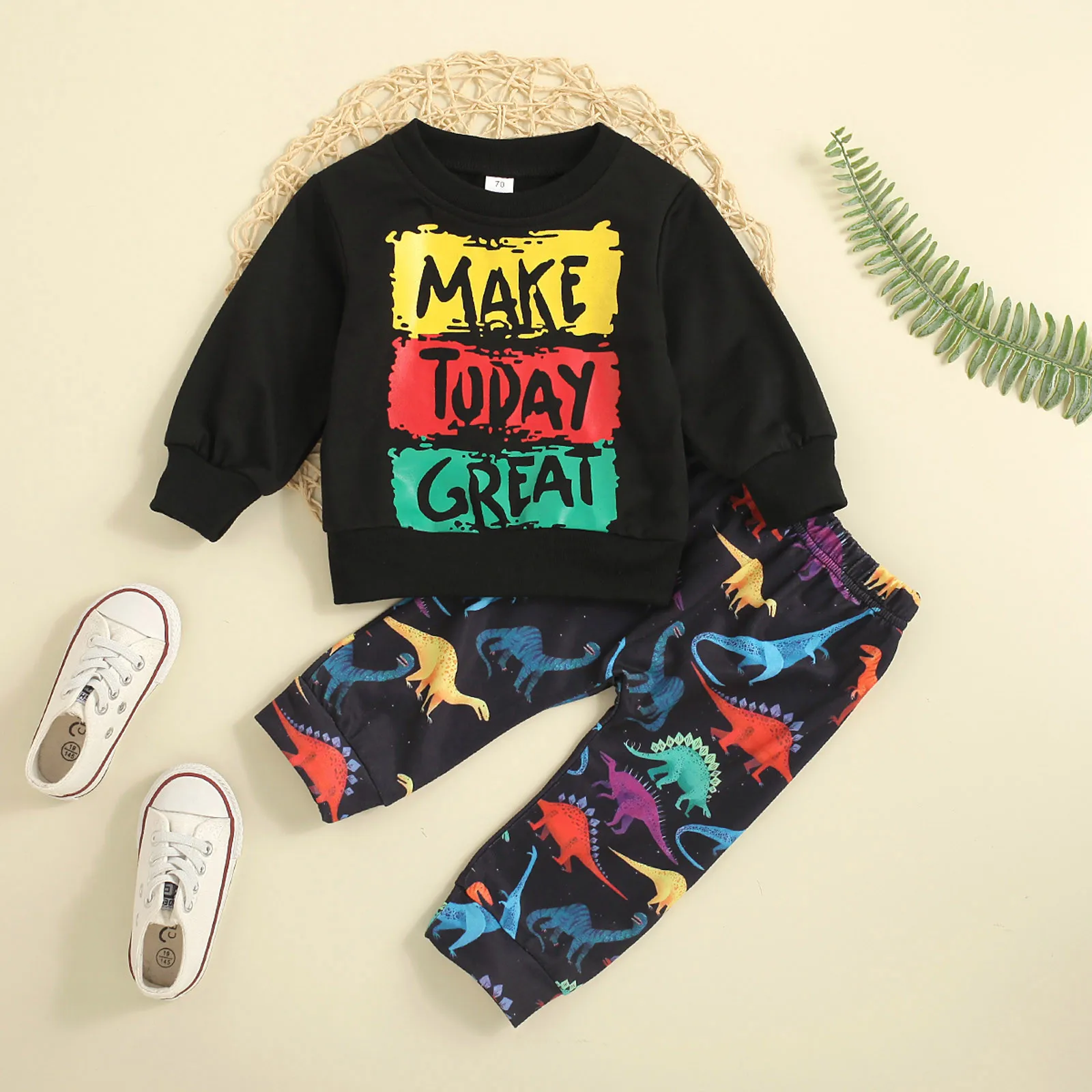 

Одежда для маленьких мальчиков, Осень-зима, повседневный Топ с длинным рукавом и принтом букв динозавров, пуловер и брюки, комплект из 2 пред...