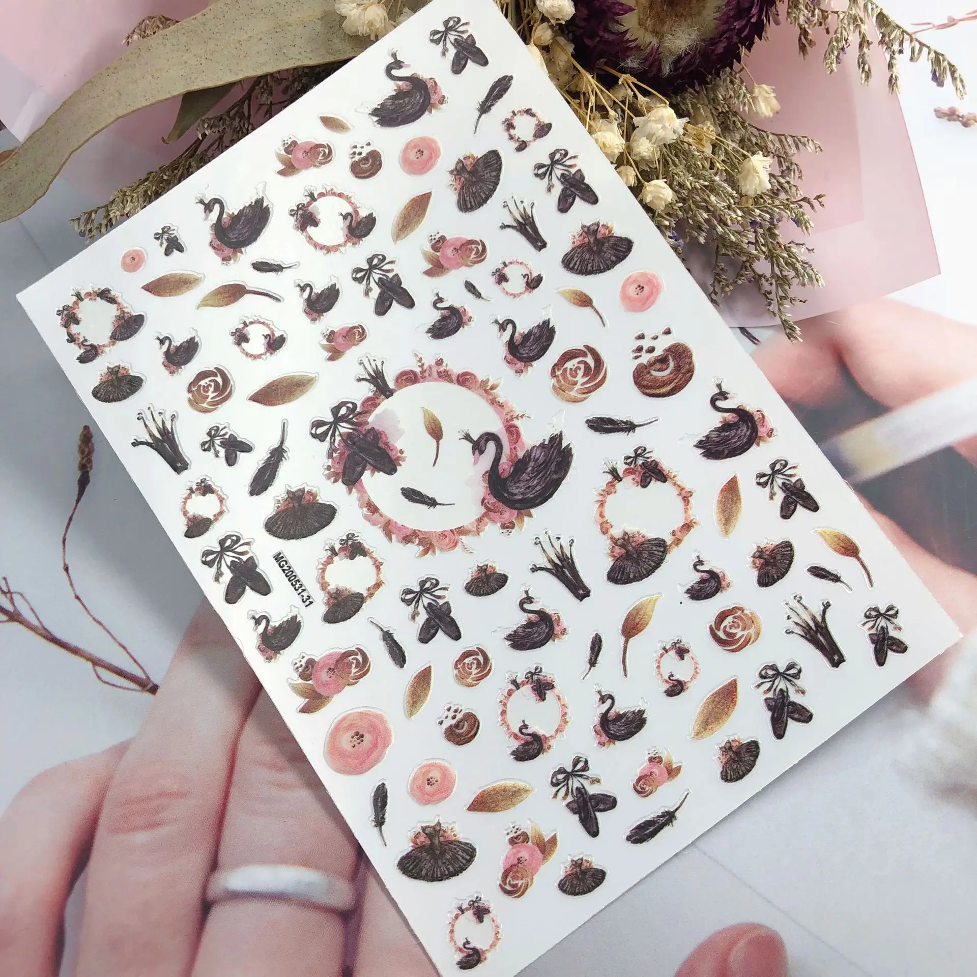 Стильная японская наклейка для ногтей с перьями и лебедем | Красота здоровье