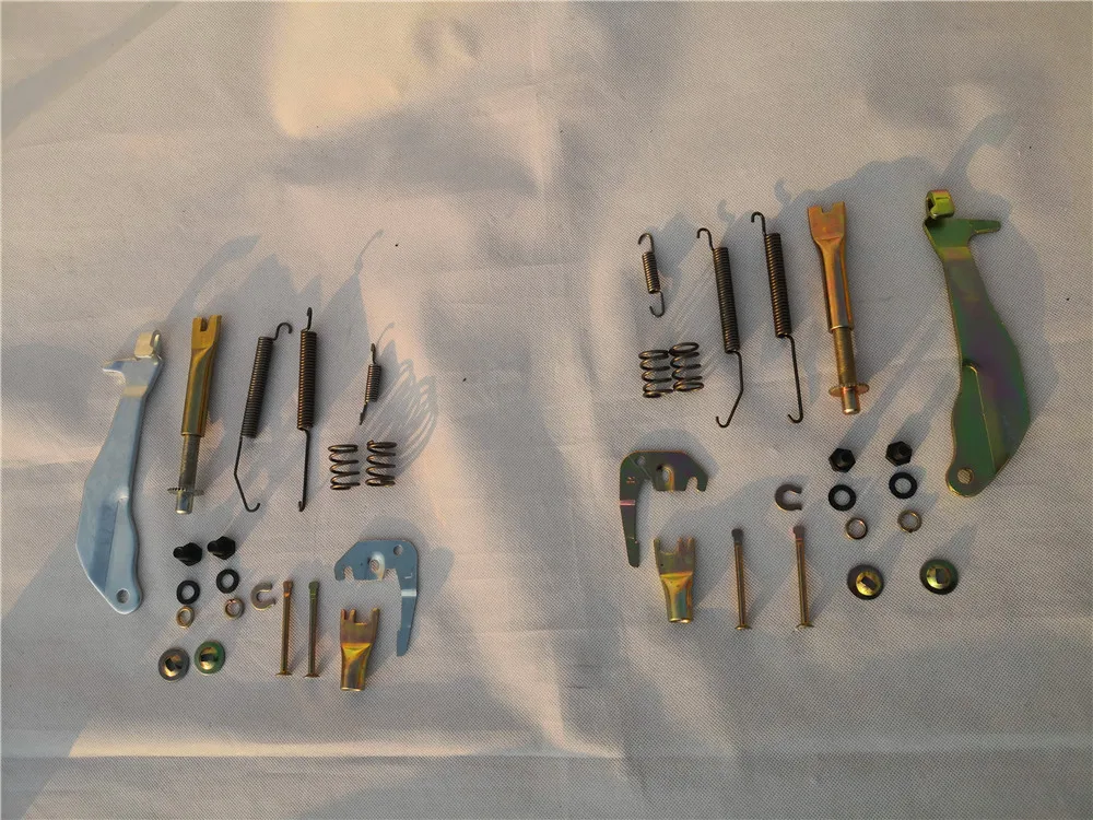 

Комплект для ремонта заднего тормоза для Mitsubishi PAJERO V31, V32, V33, V43, MR205288, MR205289, MR205287, MR205286