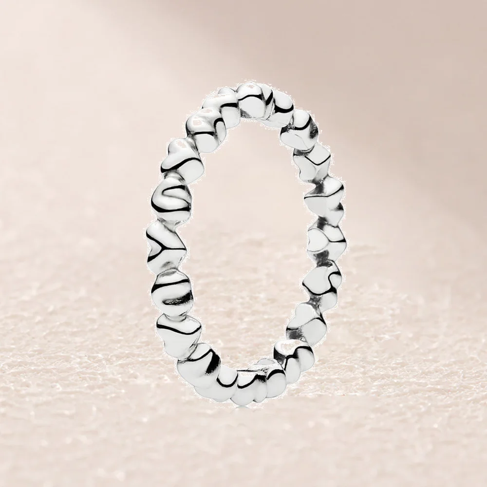 

190837 CHAIN OF HEARTS RING