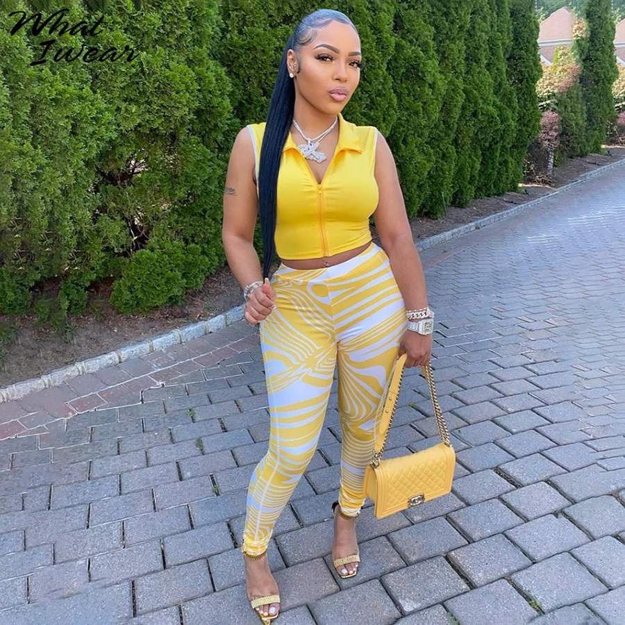 

Whatiwear Casual High Street Two Piece Set Women Turndown Collar Sleeveless Crop Top+Skinny Print Leggings Matching Outfit