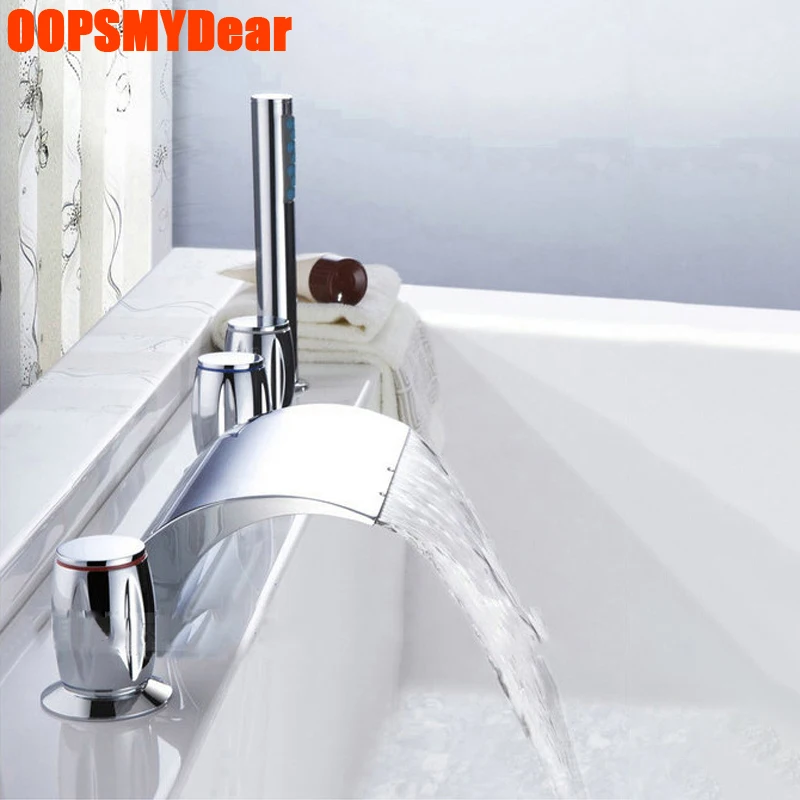 Серебристый смеситель для ванны с креплением на поверхность водопадом горячей и
