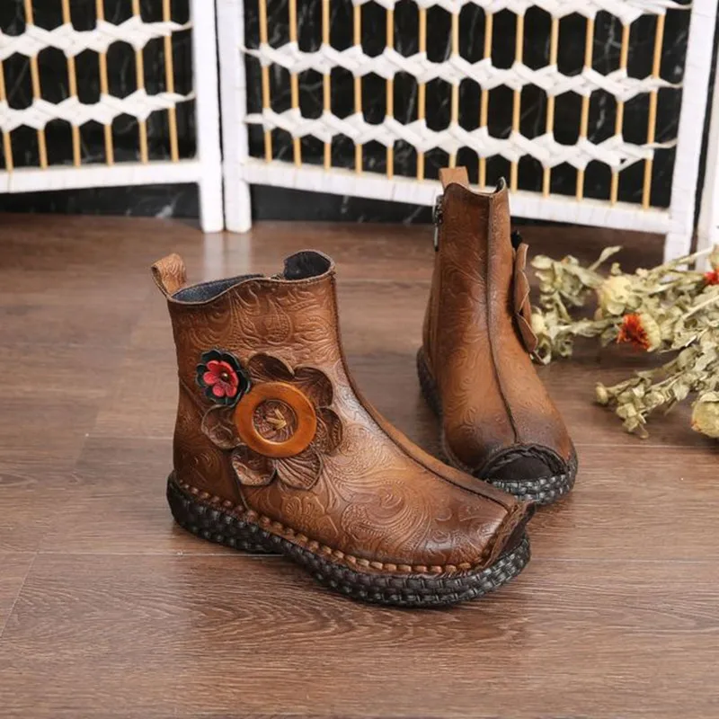 

Кожаные короткие сапоги для женщин, зима 2019, новые теплые женские сапоги с бархатной вышивкой в стиле ретро, модные повседневные женские сап...