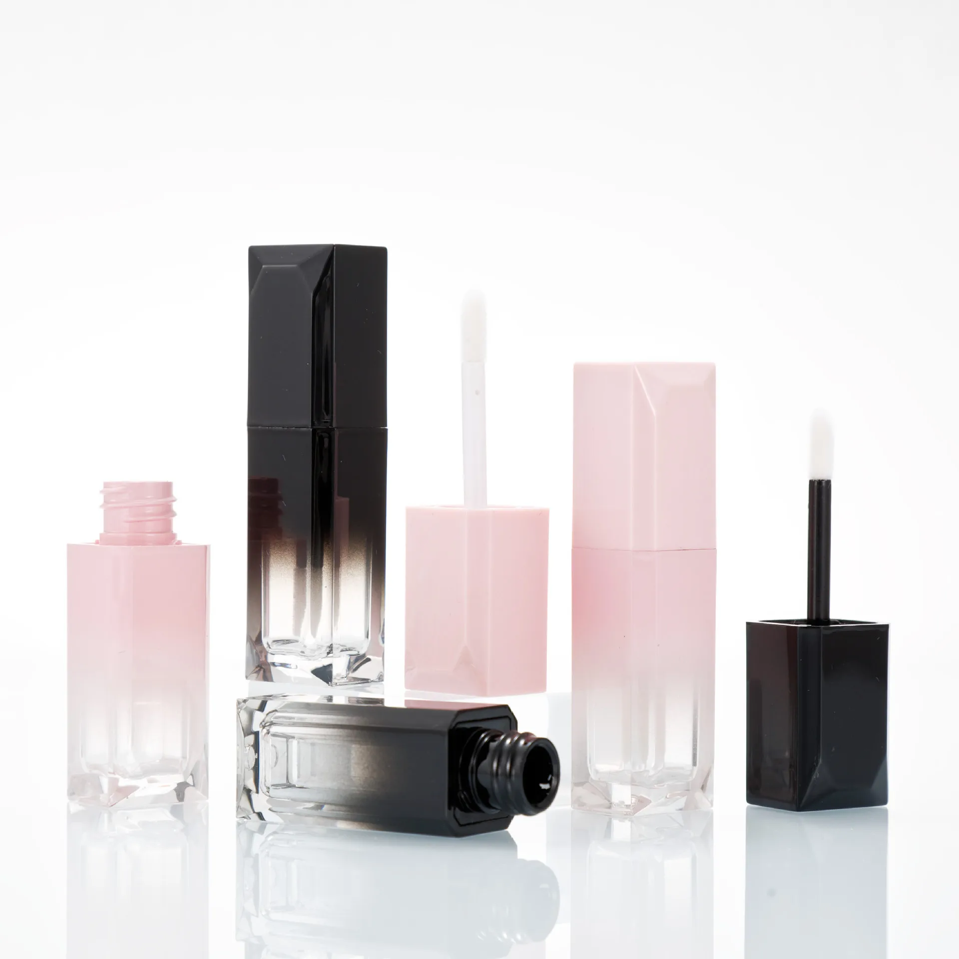 

4ml Lip Gloss Tubes Gradient Rhomboid Makeup Liquid Empty Lipstick Lip Blam Refillable Bottles Portable Women Cosmetic Container