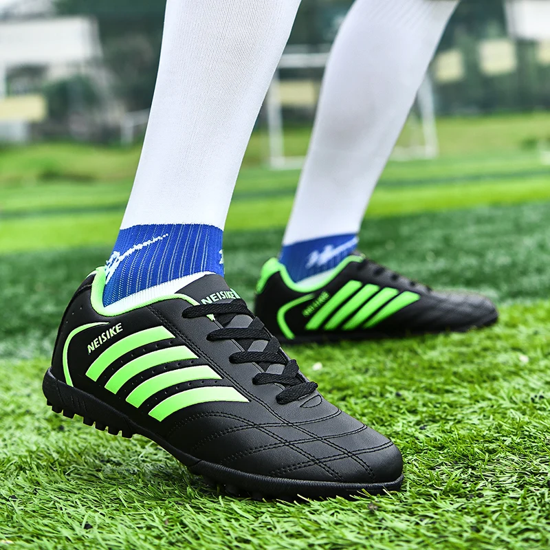Sneakers Soccer Shoes Adult Kids Sport Footwear Cleats Grass Training Football Shoes Outdoor Durable Professional Futsal Sneaker images - 6