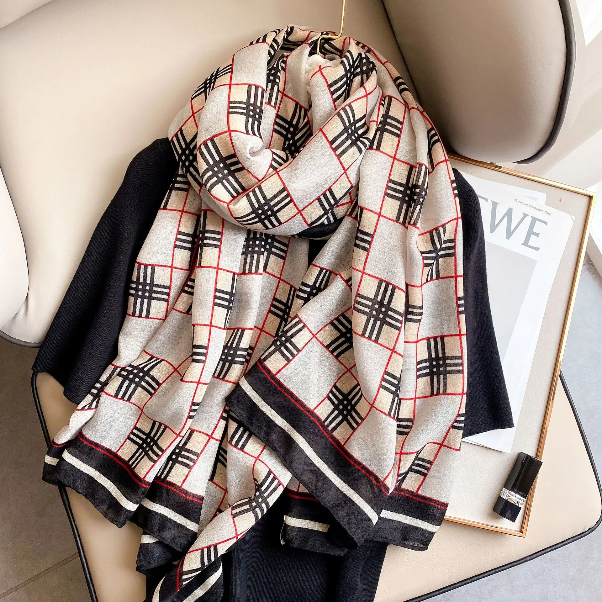 

New plaid scarf female European and American fashion cotton and linen scarf air conditioning shawl sunscreen scarf