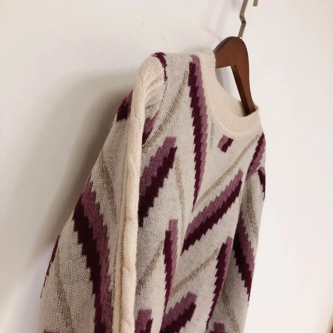 

2020 Autumn /Winter New V-shaped Geometric Pattern O Neck Pullover Long Sleeve Wool Women's Knitted Sweater