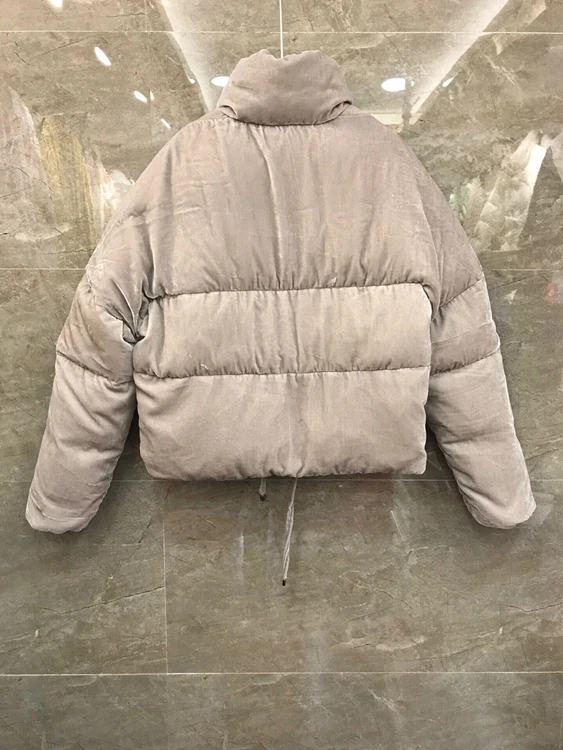 

2020 autumn and winter new women's fashion small stand-up collar solid color decorative velvet down short coat 1224