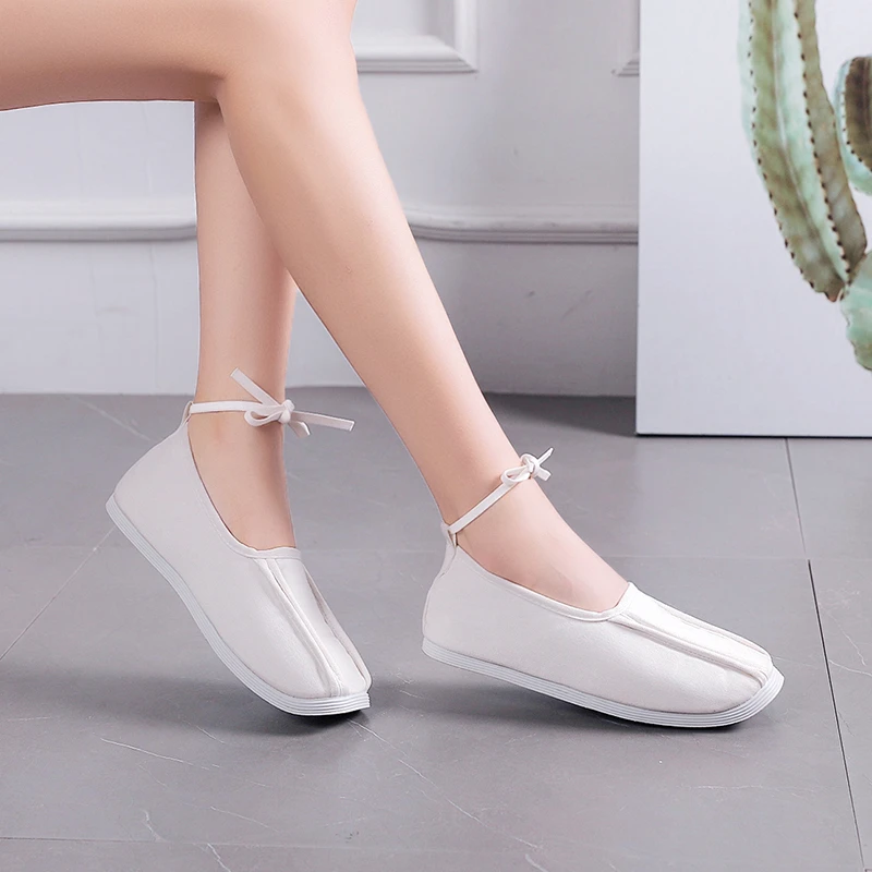 Осень 2021, женская обувь, квадратный носок, женская обувь, чистый белый цвет, ремешок на лодыжке, сказочные тканевые туфли, большие размеры от AliExpress WW