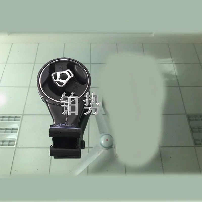 

Car Foot-Gearbox Bracket 2019-ope lch evr ole tbu ick Gearbox rear buffer support Gearbox bracket Center console base