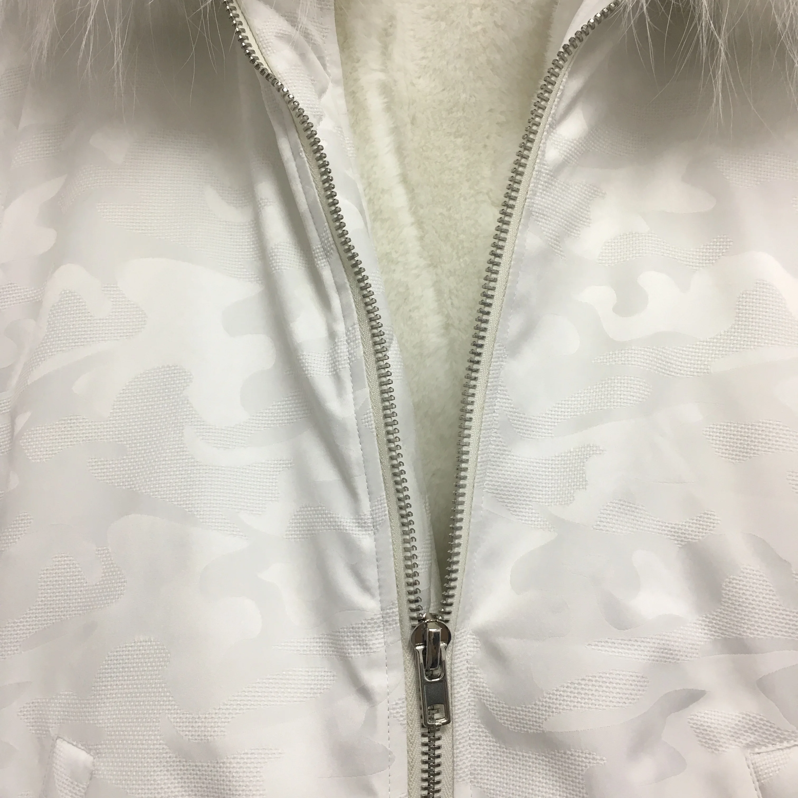 Новая коллекция одежда для блогера стеганое Стеганое пальто с капюшоном из