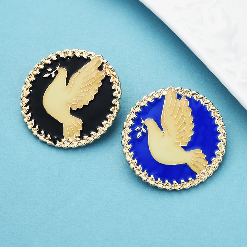 

Wuli&baby Luminous Enamel Peace Dove Brooches 2021 New Disigner Flash In Night Animal Brooches Women Jewelry Gift