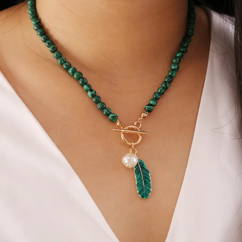 

Hot Sales Malachite Alloy Leaves Pearl Drop Oil Women Necklace New Retro Fashion Green Stone Pendant Necklaces Trendy Jewelry