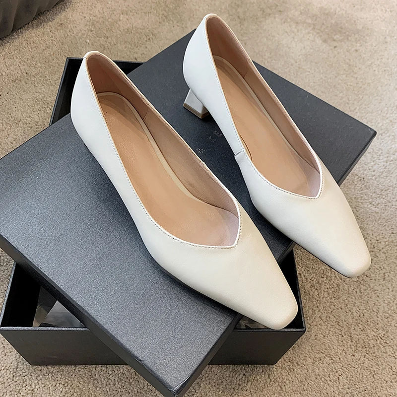 

Специальные горячие продажи 2021 зимние женские новые кожаные модные длинные модные сапоги с круглым носком на высоком каблуке популярные ул...