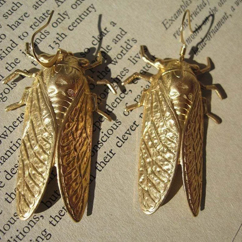 

New Exaggerated Insect Golden Cicada Earrings For Women Trendy Personality Dangle Earring Fashion Jewelry Gift Accessory Party