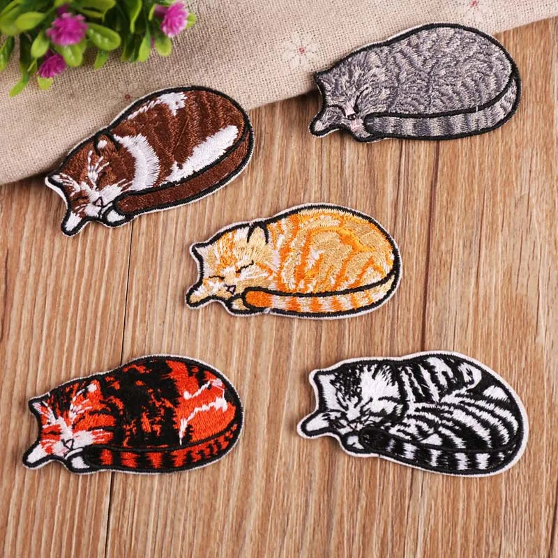 

50pcs/Lot Embroidery Patches Letters Clothing Decoration Accessories Animal Lazy Cat Strange Diy Iron Heat Transfer Applique