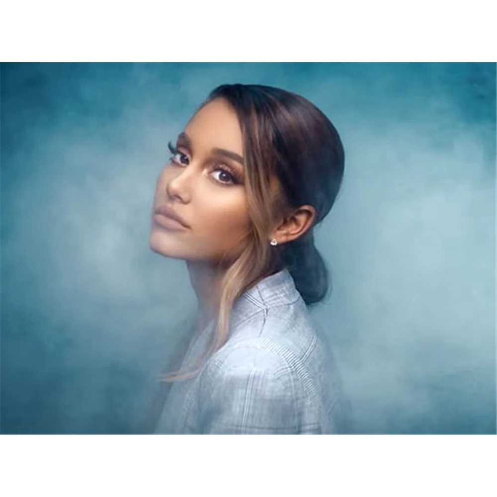 

Ariana Grande DIY 5D Full Diamond Embroidery Diamond Mosaic Diamond Painting Set Home Decor Christmas Gift Picture Painting