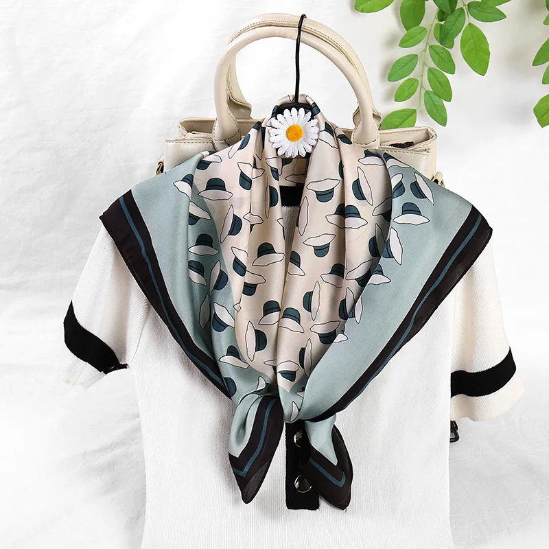 

2022 Hijab Winter Square Women Silk Shawls For Mulberry Scarves Bandana Scarf Foulard Pashmina Poncho Brand 70*70cm