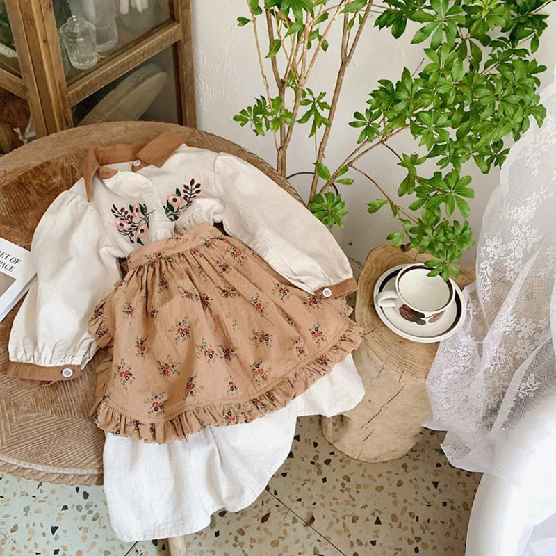 

Платье с цветочной вышивкой и фартуком для девочек, новое осеннее платье в Корейском стиле для малышей с длинным рукавом, детское платье, де...