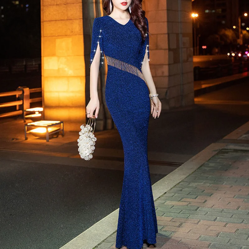 

Женское длинное вечернее вечерние с V-образным вырезом и рукавом до локтя