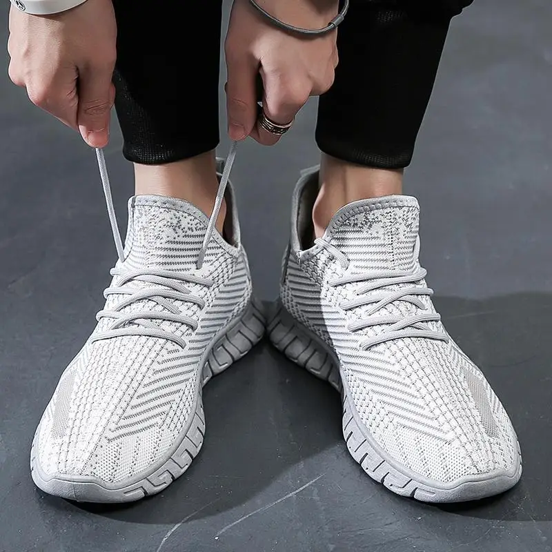 

2021New Spring Summer Flying Woven Cutout Mesh Breathable Running Shoes Comfortable Sports Shoes Lightweight Shoes Made In China