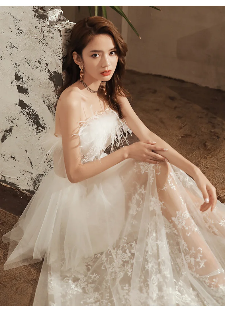 

Off White Strapless Feather Decoration Multi-layer Skirt Lace Beach Wedding Party Vestidos De Fiesta De Noche Largos Elegantes