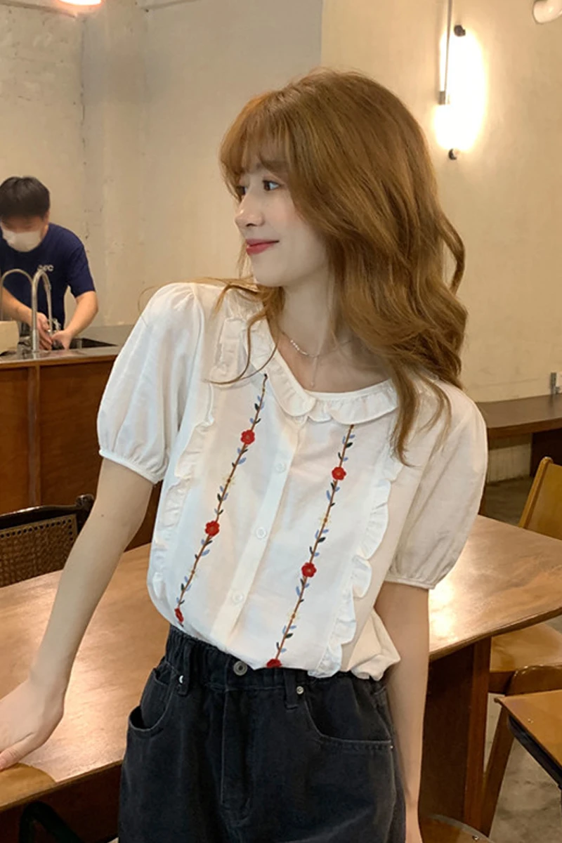 

2021 Summer White short-sleeved shirt women bubble sleeve embroidery tops