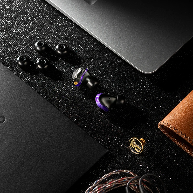 ИККО Джемс ОХ1С IEM наушники с кабелем для наушников Earbud, Hi-Fi монитор внутриканальные наушники, съемная MMCX гарнитура высокой верности звука.