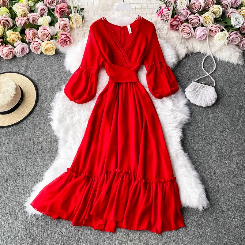 

Платье женское повседневное ажурное средней длины, пикантное приталенное красное пляжное с V-образным вырезом и длинным рукавом, с широкими...