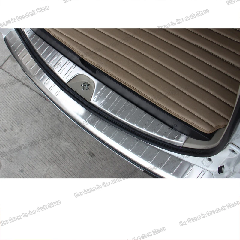 

Lsrtw2017 Car Trunk Sill Trims for Mitsubishi Pajero Sport Montero 2008 2009 2010 2011 2012 2013 2014 2015 2016 Accessories