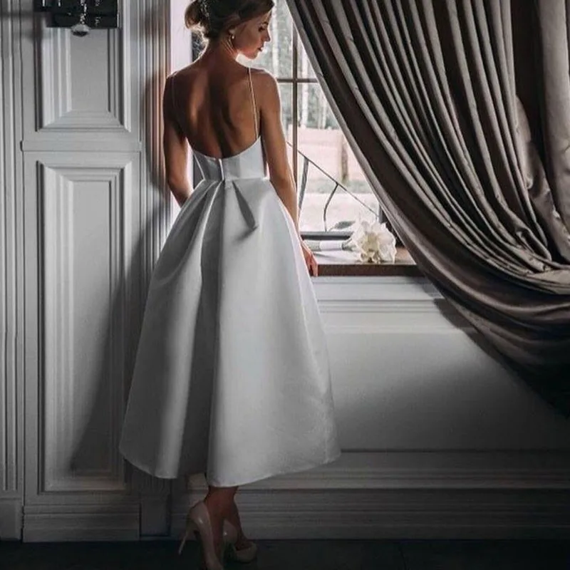 Elegant A-line Spaghetti Straps Large White Party Dress Pockets Vintage Backless Nightclub Formal Women Sexy Sling Satin Dress