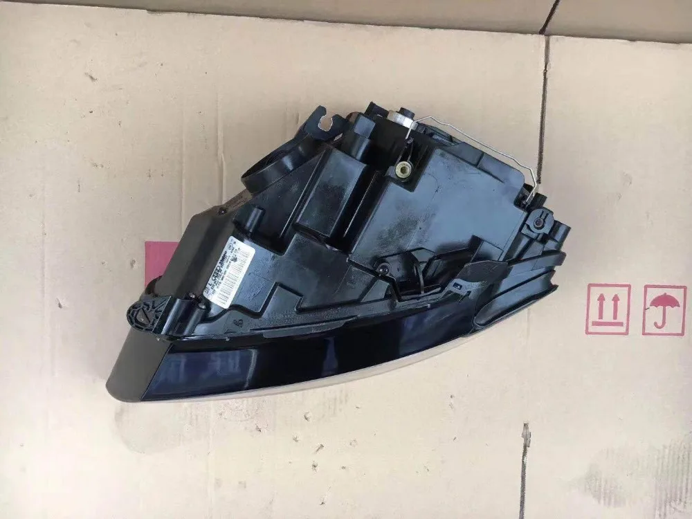 Made for Audi A5 2010 years half assembly Xenon headlights
