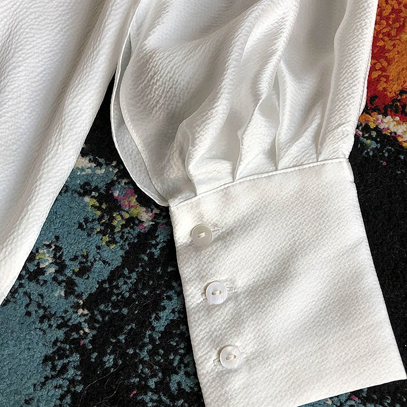 

100% Silk Blouse Women Casual Style Loose O Neck Shirt Vintage Solid O Neck Long Sleeve Pullover Top New Fashion