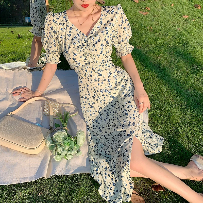 

2021 new women's summer dress French retro split dress short sleeve puff sleeve V-neck floral mid-length chiffon dress