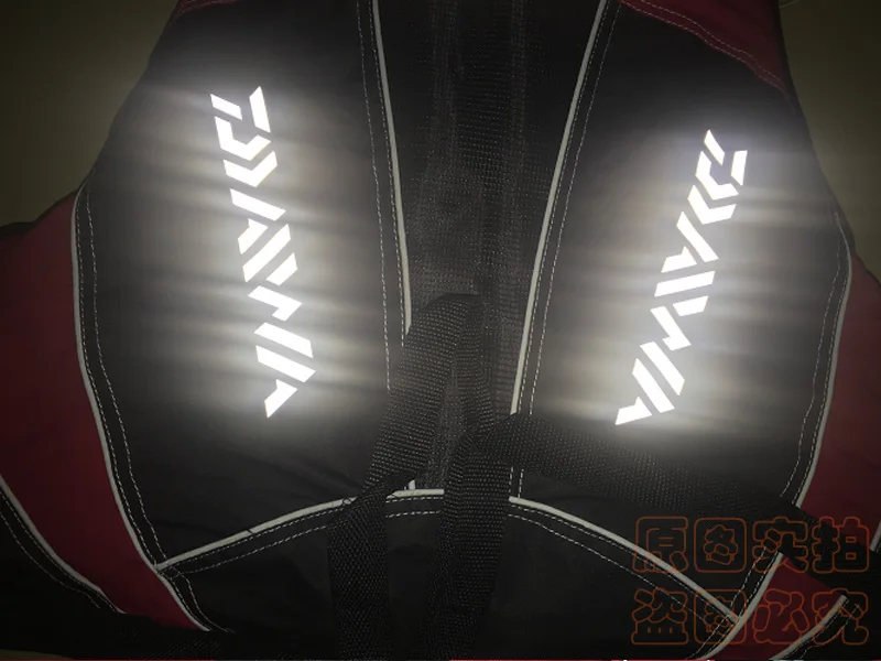 

2020 DAIWA Fishing Life Jacket Summer Multi-function Caution Reflected Light Life Jacket DAWA High Buoyancy 120 Kg Outdoors Vest