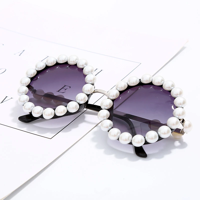 

trendy round sunglasses women 2020 fashion pearl sun glasses female luxury brand retro metal glasses vintage gray shades Oculos