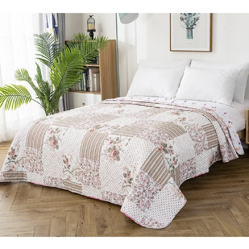 Geometric Print Quilted Bedspread Plaid Patchwork Coverlet Summer Quilt for Adults Blanket Bed Cover Baby Crawling Mat 220*240cm