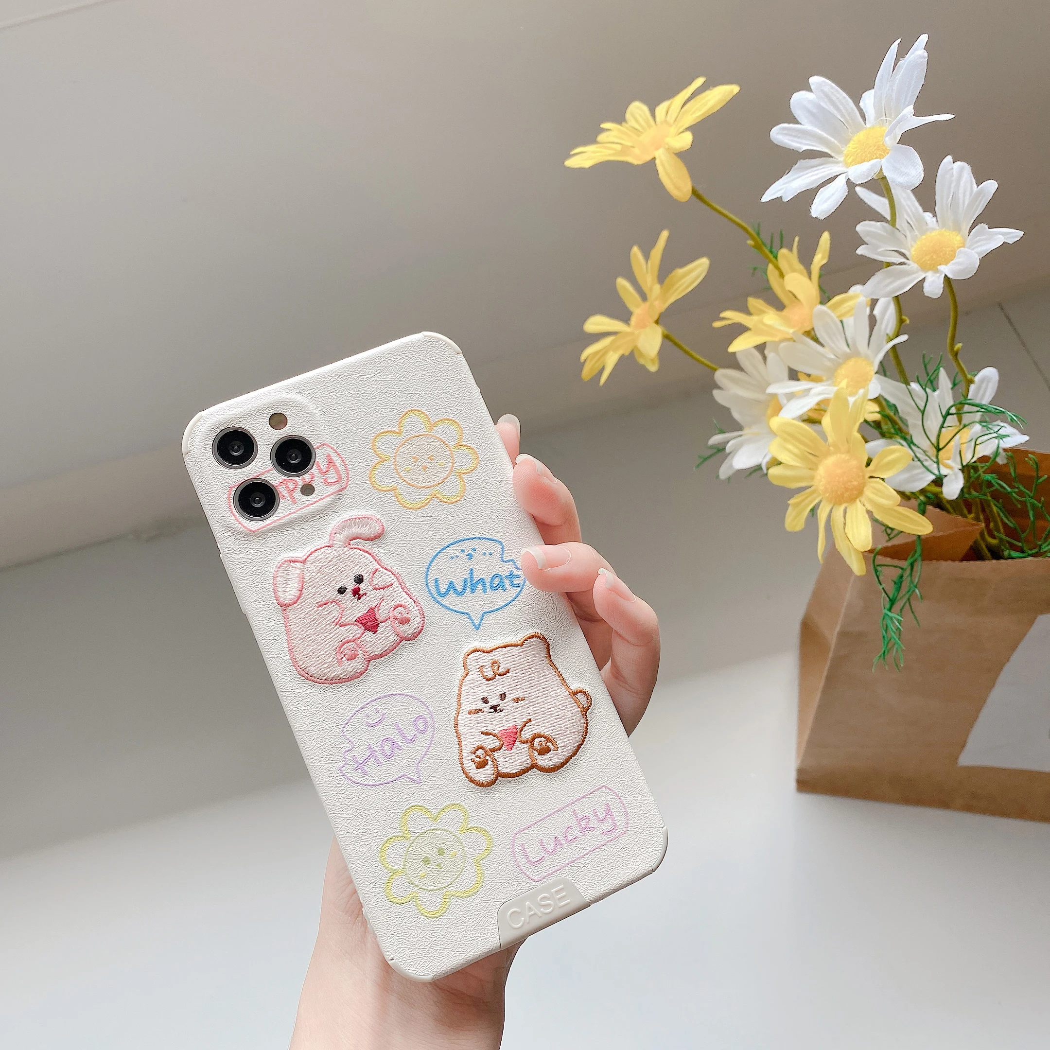 

Silk pattern embroidery bunny is suitable for iphone11ProMax mobile phone case 7/8plus x xsmax xr protective cover