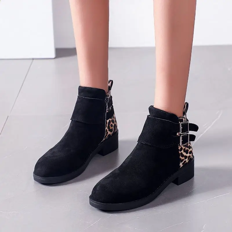 

Осень 2022, женские замшевые кожаные ботинки, Лоскутная флоковая обувь с острым носком, женская обувь ручной работы с пряжкой для лодыжки