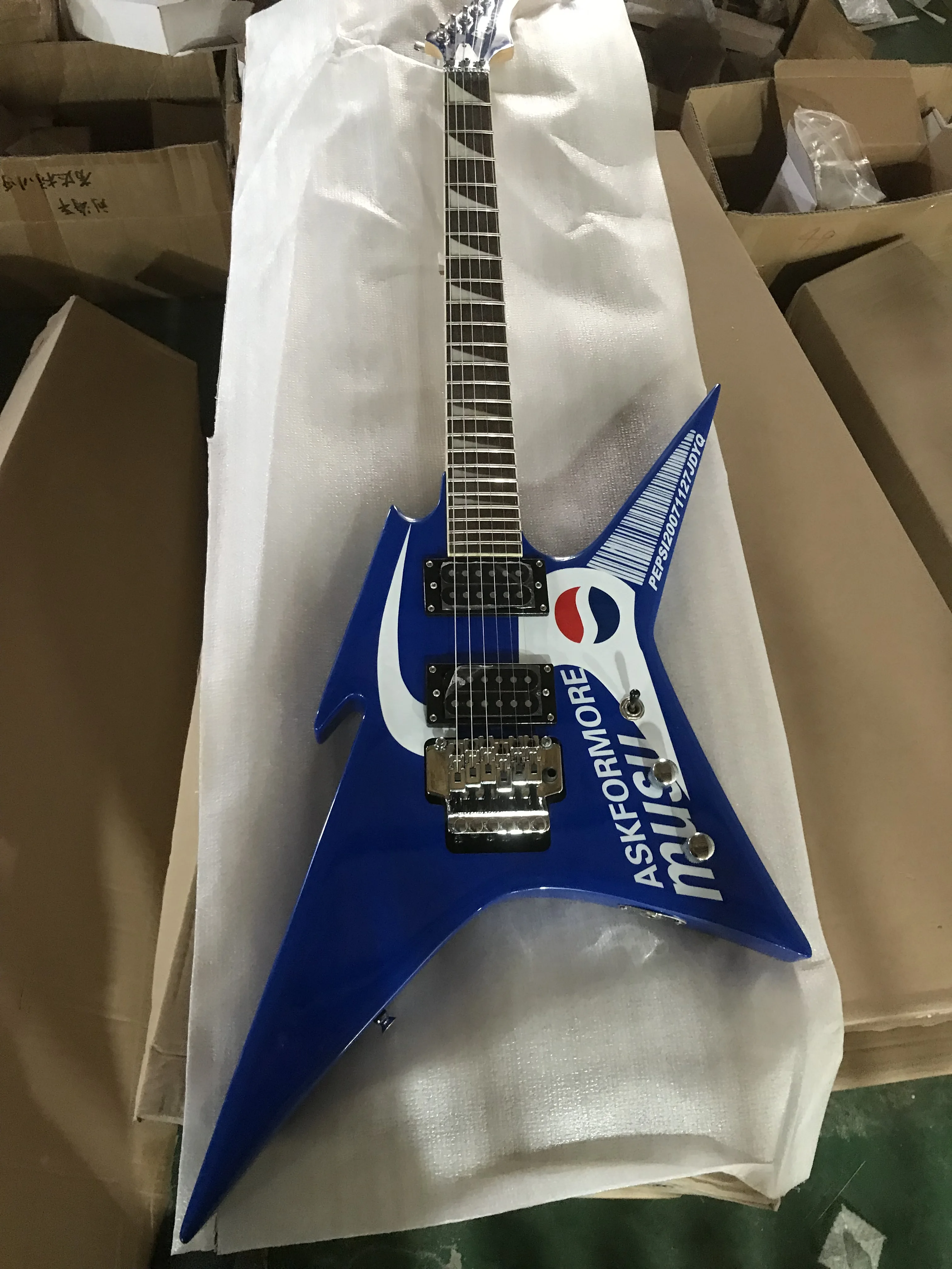 Выполненный на заказ для изготовления заказной электрогитары с формы