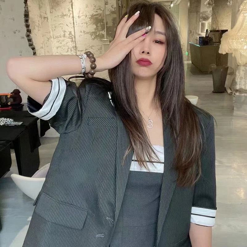 

TWOTWINSTYLE Print Letter Blazer For Female Lapel Collar Short Sleeve Loose Pure Color Women's Casual Coat Fashion 2021