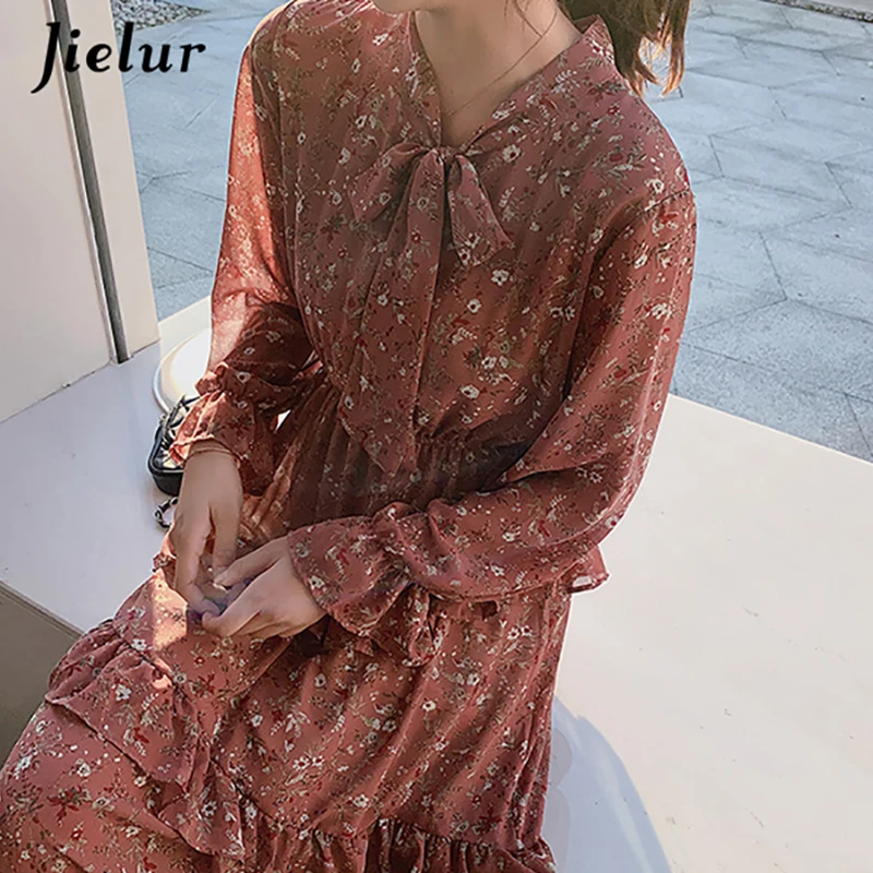 

Jielur Fashion Spring 2021 Dress Women Red Chiffon Vintage Floral Dress Party Long Sleeve V-neck Pleated Lady Midi Dresses Beach