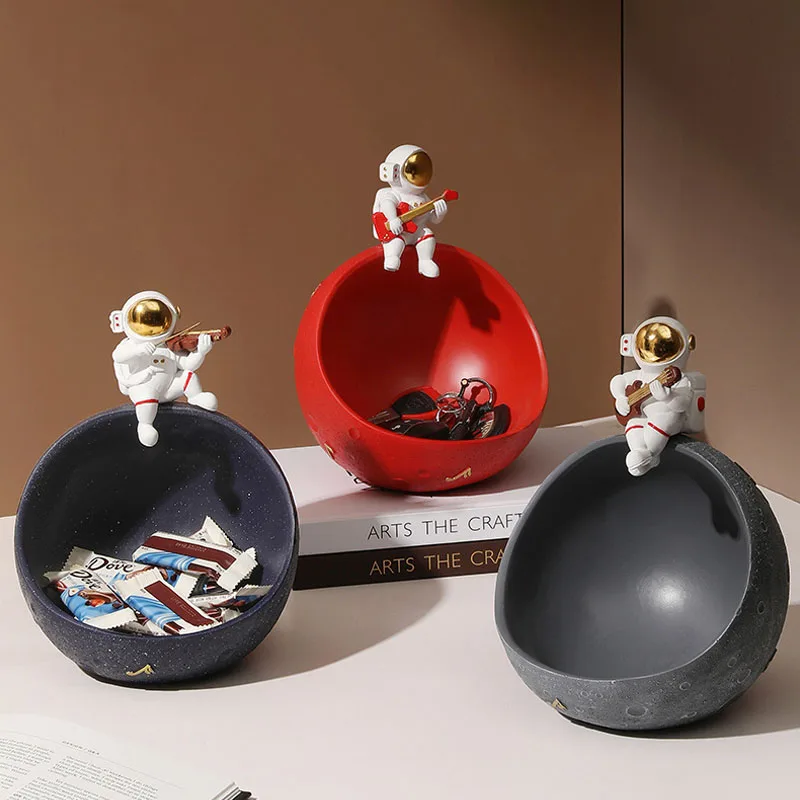 

Home Decors Astronaut Band Ornament Office Decoration Storage Container Planet Decoration Crafts Candy Snack Holder Artware