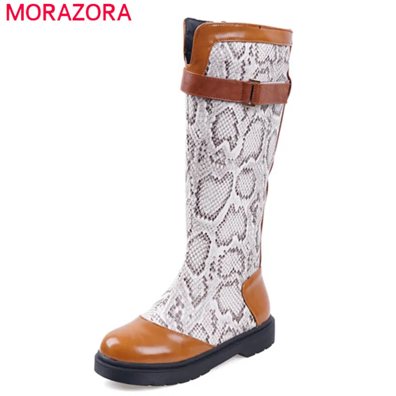 Женские сапоги со змеиным принтом MORAZORA черные до колена на низком каблуке с