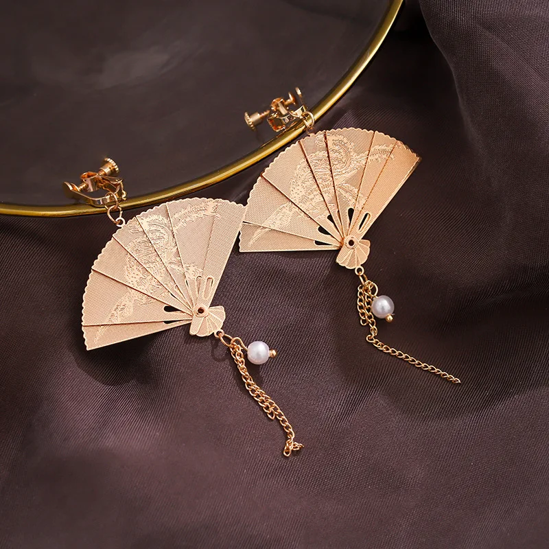 

Chinese style Folding fan modeling Hanging Dangle Women's Earrings Fashion Simple Prevent Allergy Ear hook exquisite 2019 New