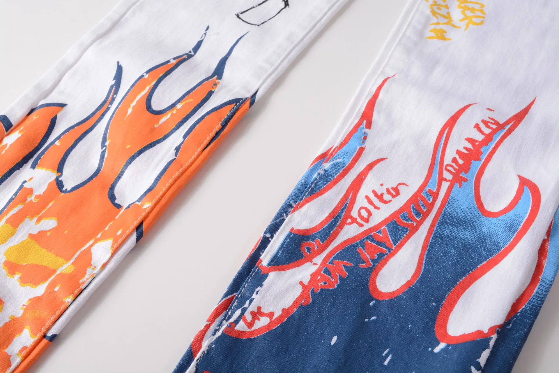 

Men Letters Flame Printed Patterned Jeans Slim Straight Stretch Fashionable Graffiti Punk Rock Streetwear Hip Hop Jeans Pants