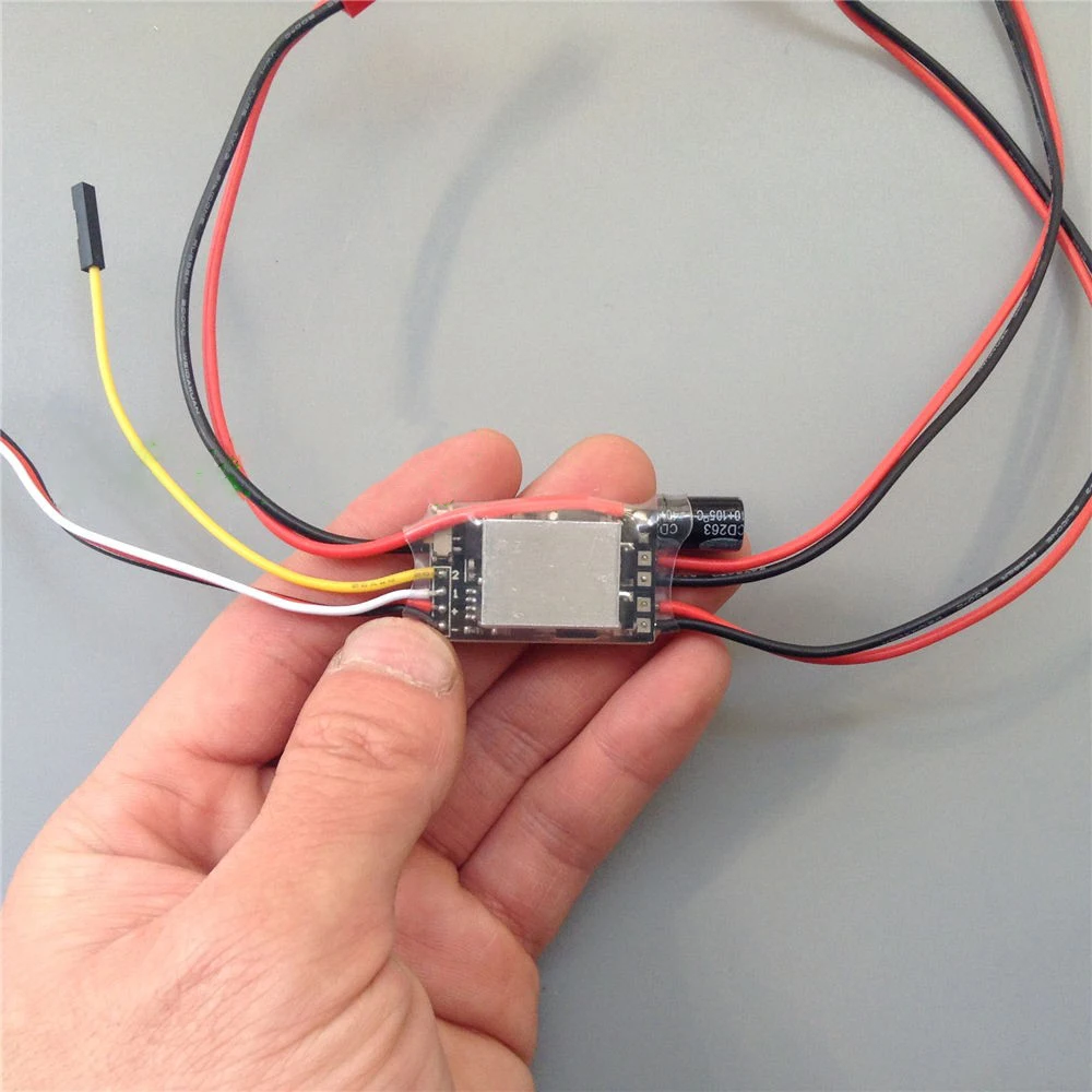 

1pc 2S-4S 2CH One-way Brushed ESC 10Ax2 Mixed Control Speed Controller Brushed ESC for Aircraft/Boat/Car Model