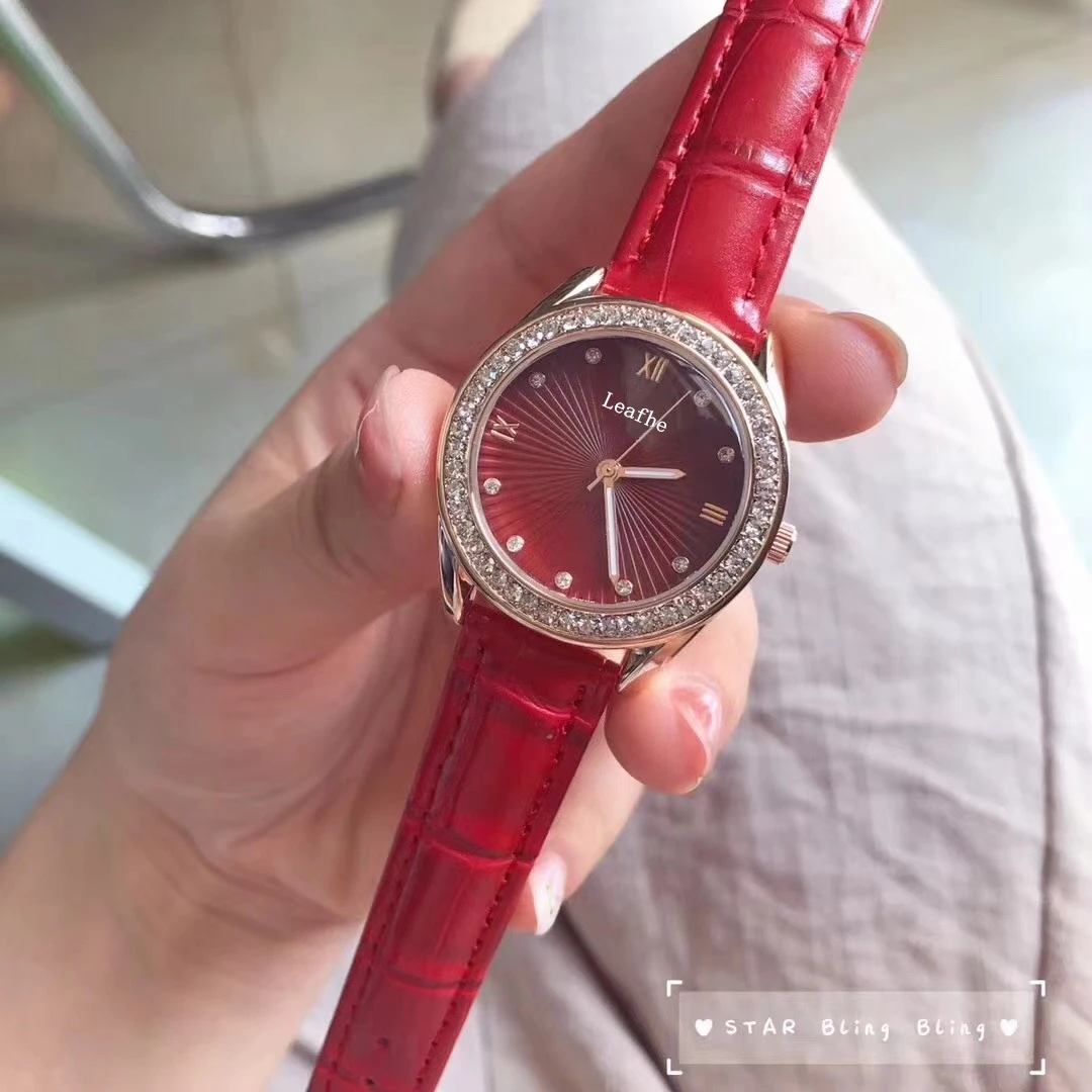 

Luxury Diamond Women's Watch Stainless Steel Material Leather Strap Quartz Watch Dial Diameter 30mm